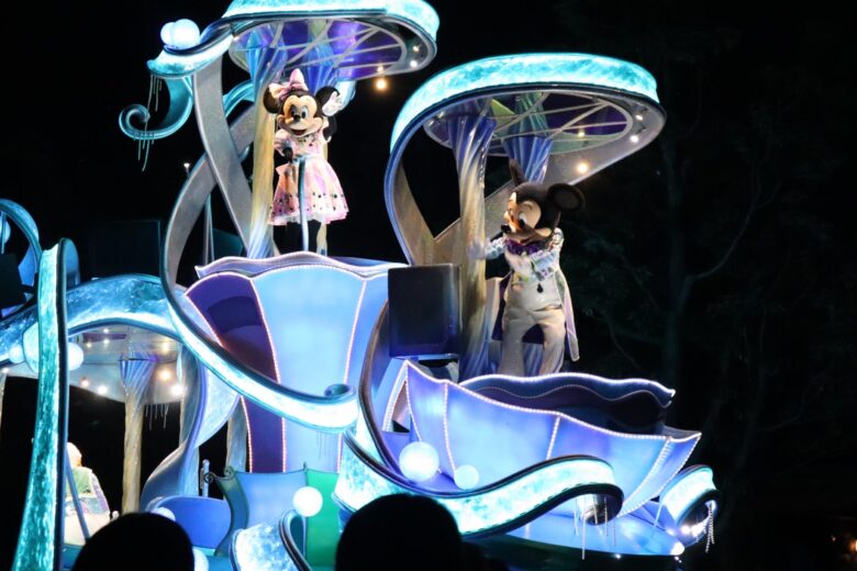Tokyo Disneyland parade Nightfall Glow
