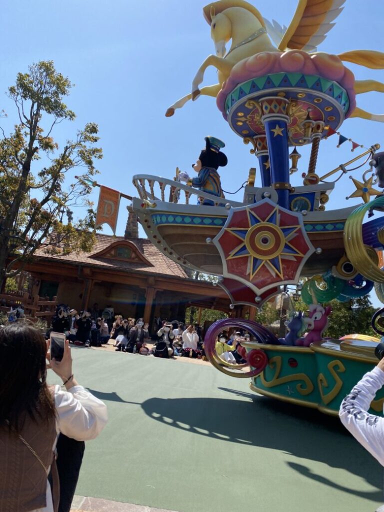 Tokyo Disneyland parade "Dreaming up!"