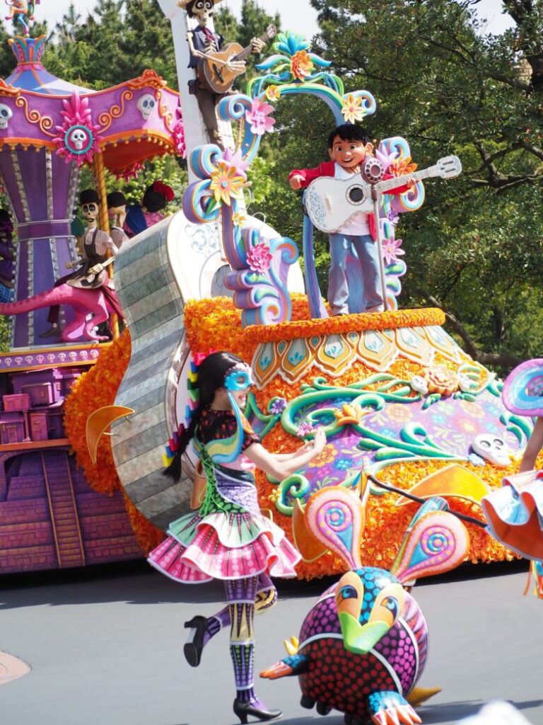 Tokyo Disneyland parade harmony in color