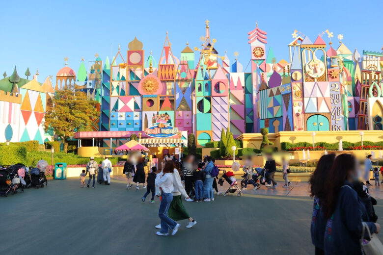 Tokyo Disneyland attraction It's a small world