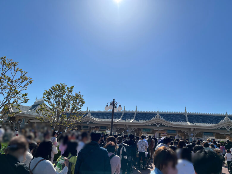 Tokyo Disneyland entrance