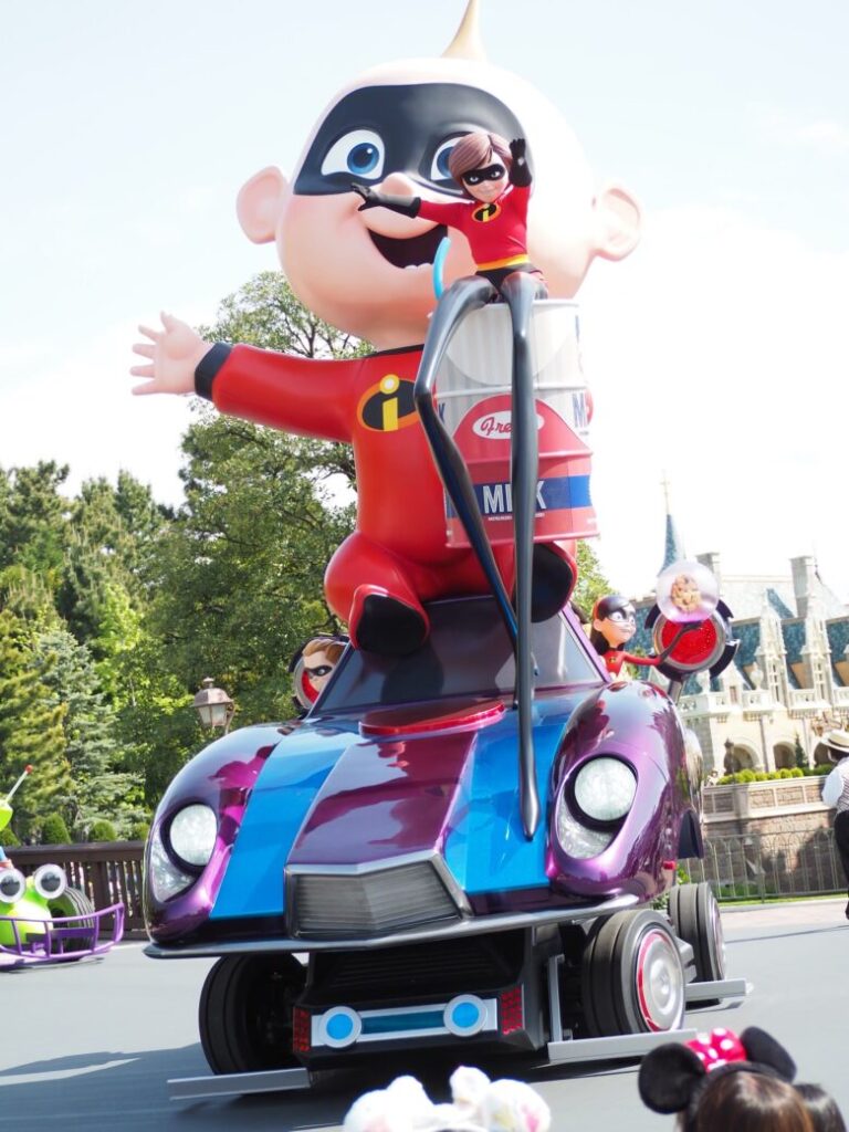 Tokyo Disneyland parade Disney harmony in color