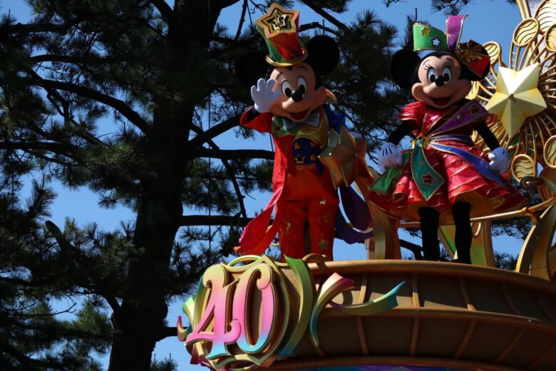 Tokyo Disneyland parade disney harmony in color