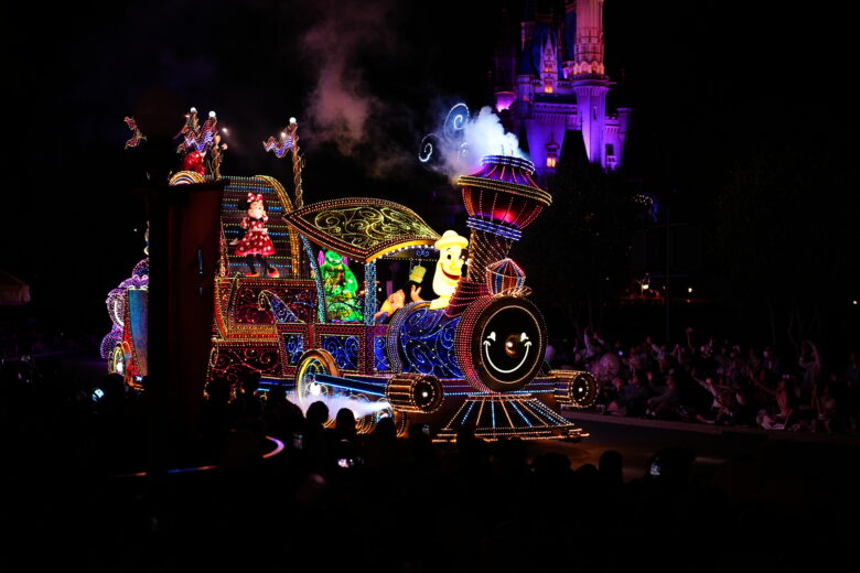 Tokyo Disneyland parade Tokyo Disneyland Electrical Parade Dreamlights