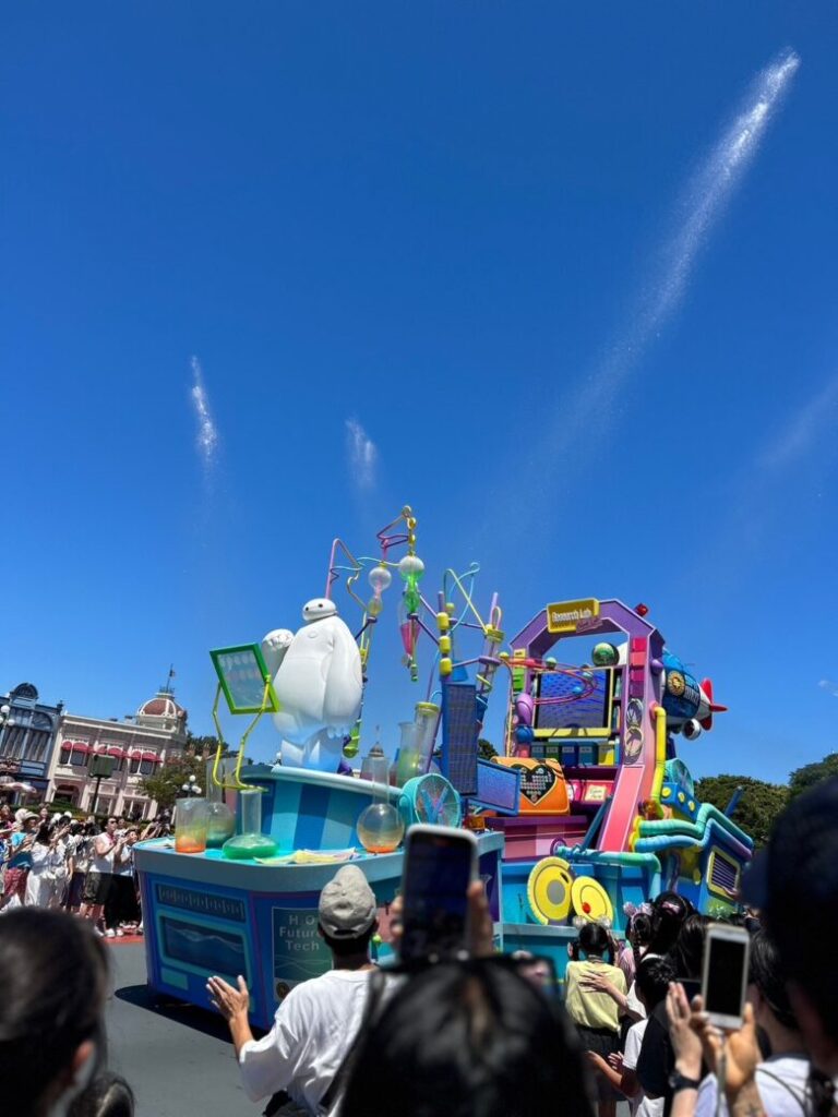 Tokyo Disneyland parade Baymax mission cooldown