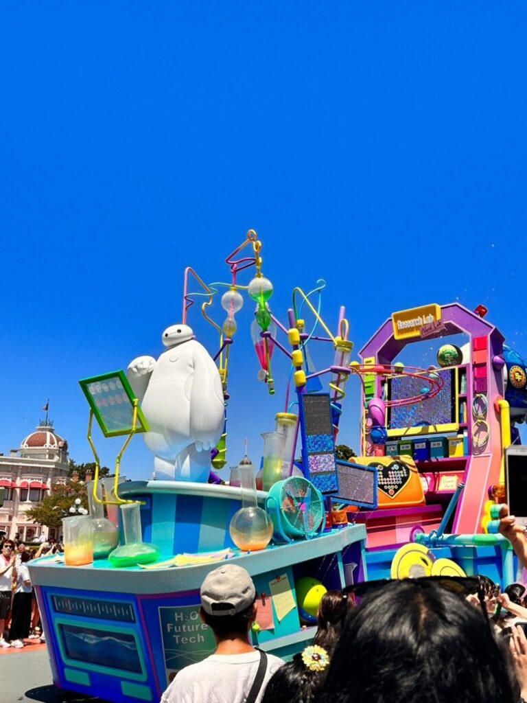Tokyo Disneyland parade Baymax mission cooldown