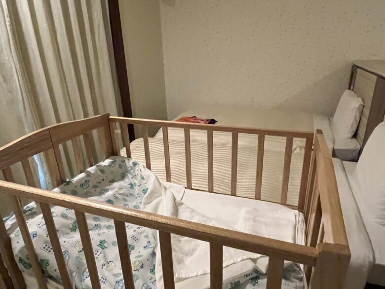 Mitsui Garden Hotel Prana Tokyo Bay baby bed