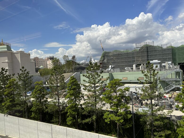 Tokyo Disneysea fantasy springs 
Under construction