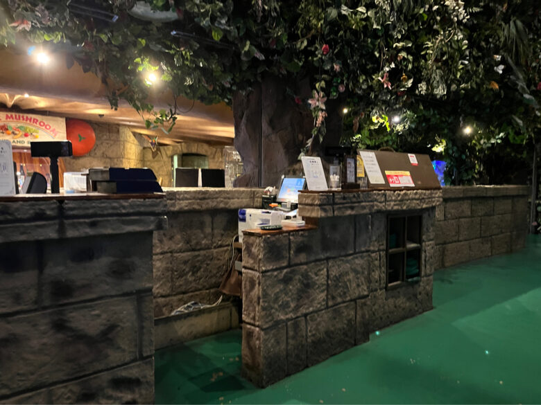 Tokyo Disneyresort IKSPIARI restaurant rainforest cafe accounting