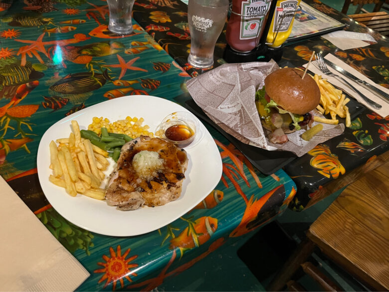 Tokyo Disneyresort IKSPIARI restaurant rainforest cafe menu hamburger