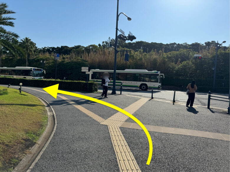How to walk from Maihama Station to Tokyo DisneySea