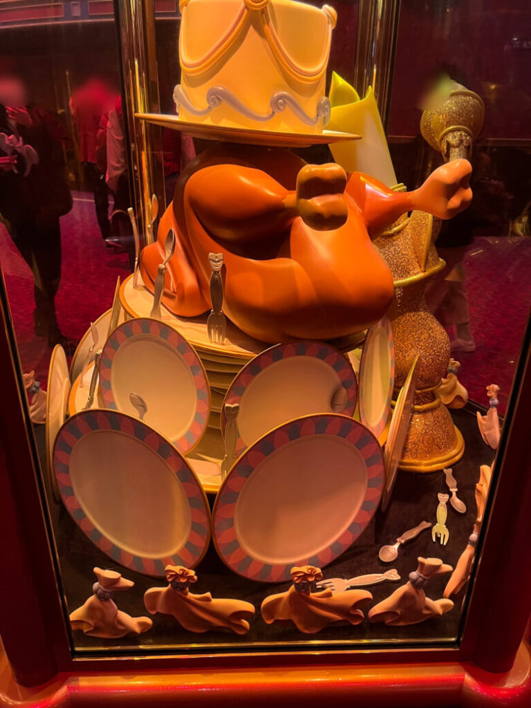 Tokyo Disneyland attraction mickey's philharmagic