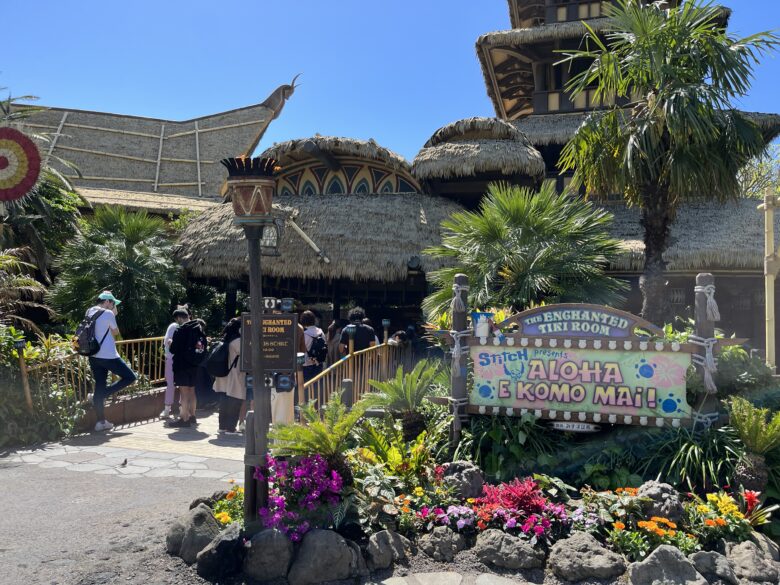 Tokyo Disneyland attraction　Enchanting Tiki Room: Stitch Presents “Aloha e Como Mai!” entrance