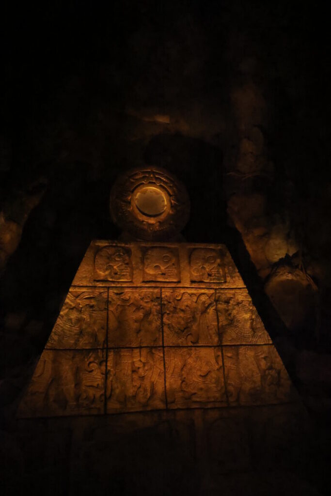 Tokyo Disneysea attraction Indiana Jones® Adventures: The Palace of the Crystal Skull