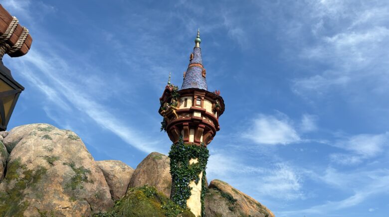 Tokyo Disneysea fantasy springs rapunzel's tower