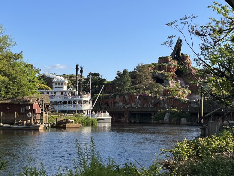 Tokyo Disneyland attraction Mark Twain Rivarboat