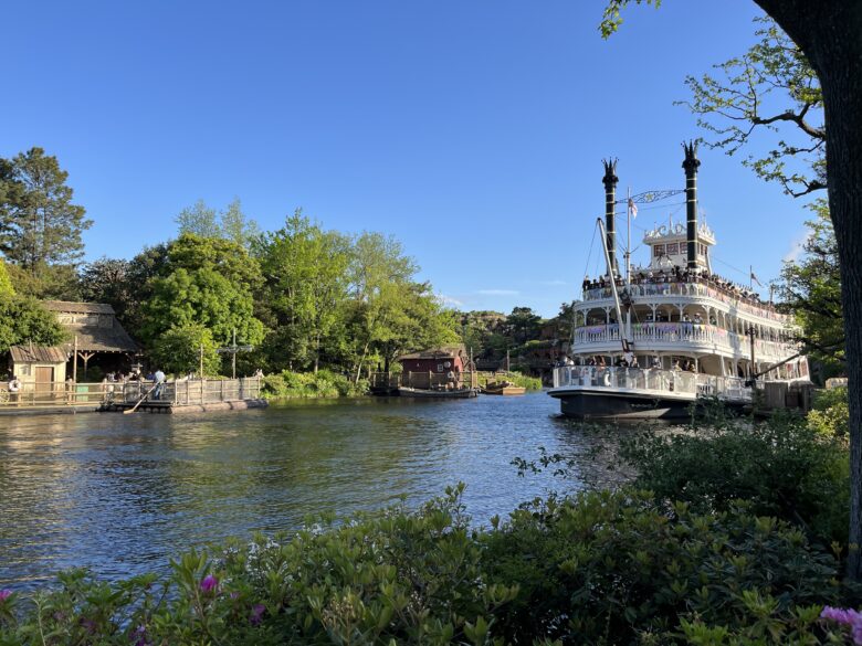 Tokyo Disneyland attraction Mark Twain Rivarboat