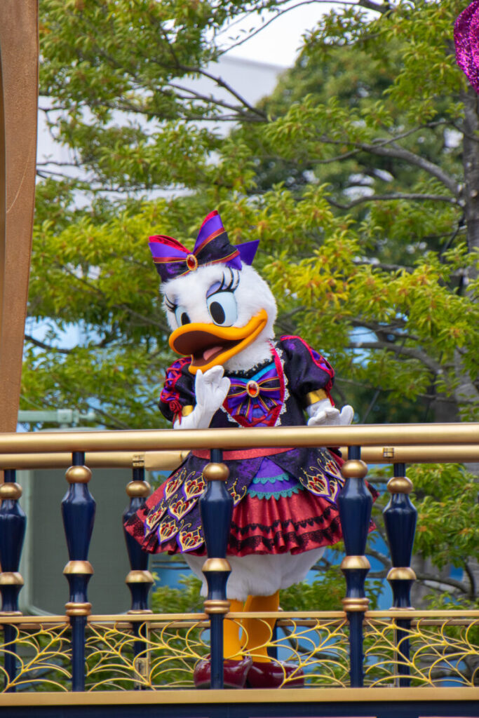 Tokyo Disneyland parade The Villains Halloween “Into the Frenzy”