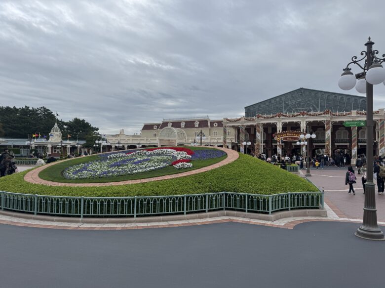 Tokyo Disneyland entrance