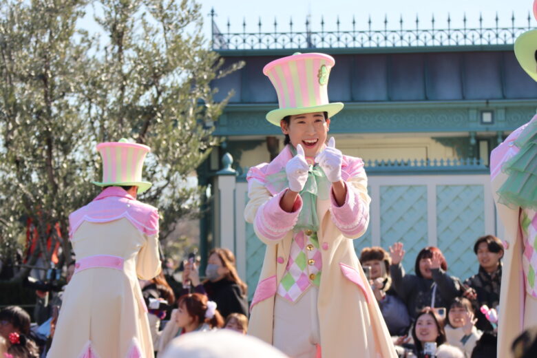 Tokyo Disneyland parade It's a Sweets Full Time!